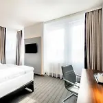 Premier Ost Hotel 3*