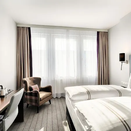 Premier Ost Hotel 3*